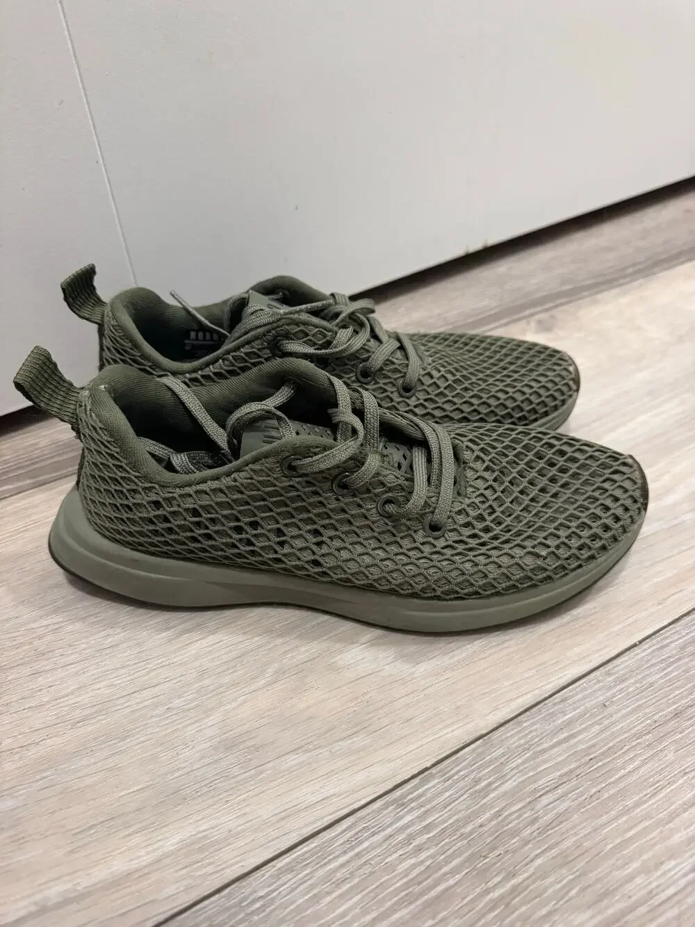 Nobull Diamond Mesh Runner Shoes womens 7 Green